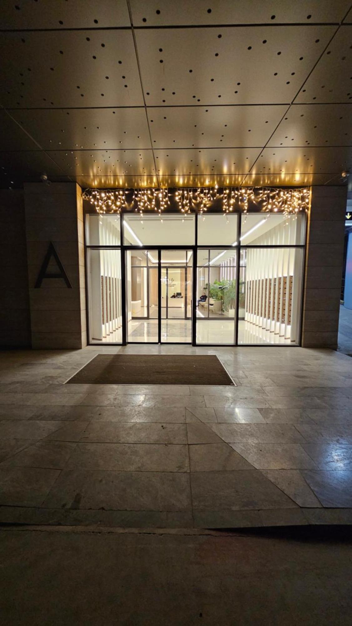 Anika Luxury Apartment At Diamond Center Skopje Exterior photo