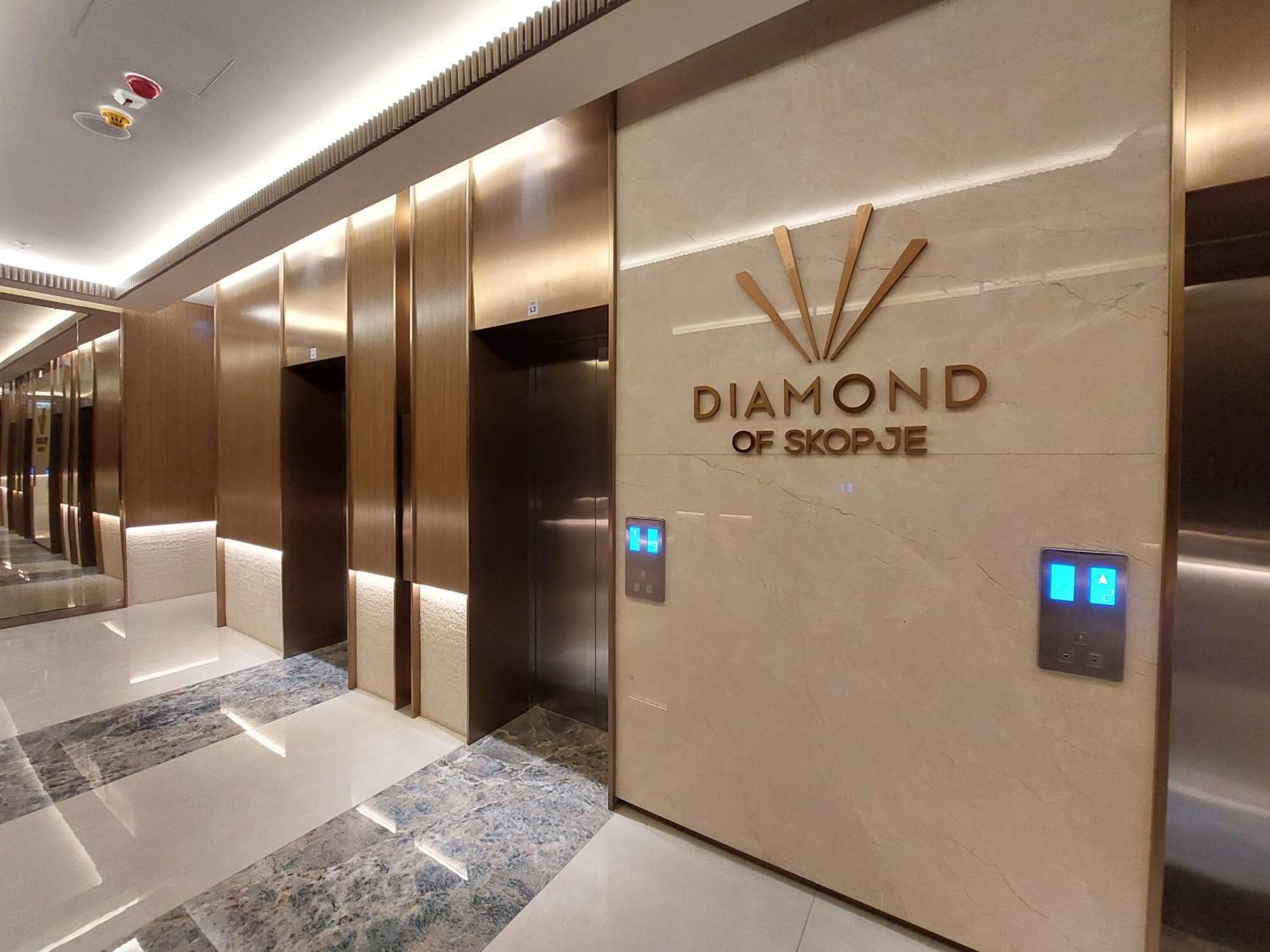 Anika Luxury Apartment At Diamond Center Skopje Exterior photo